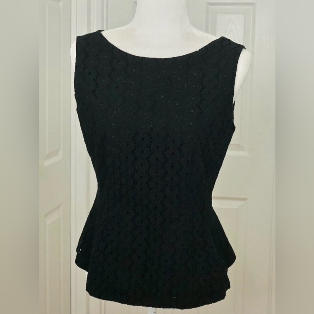 KATE SPADE Black Eyelet Peplum Sleeveless Top Womens Size M Flattering Fit